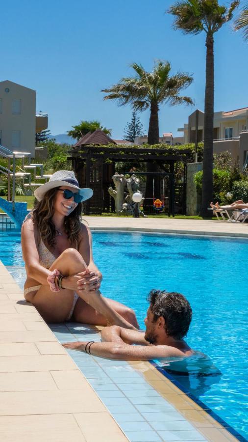 ホテル Maleme Mare エクステリア 写真